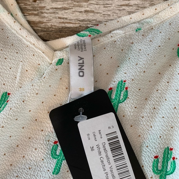 Only | White Cactus Print Camisole NWT - Picture 3 of 5